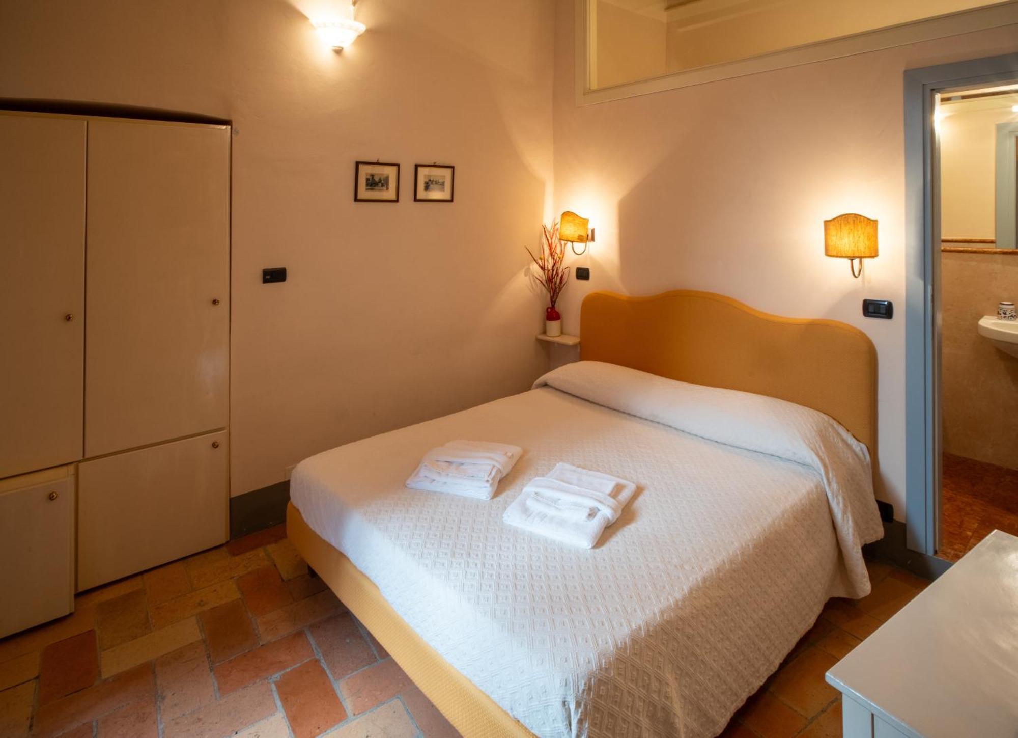 B&B Porta Perugina Bevagna Exteriör bild